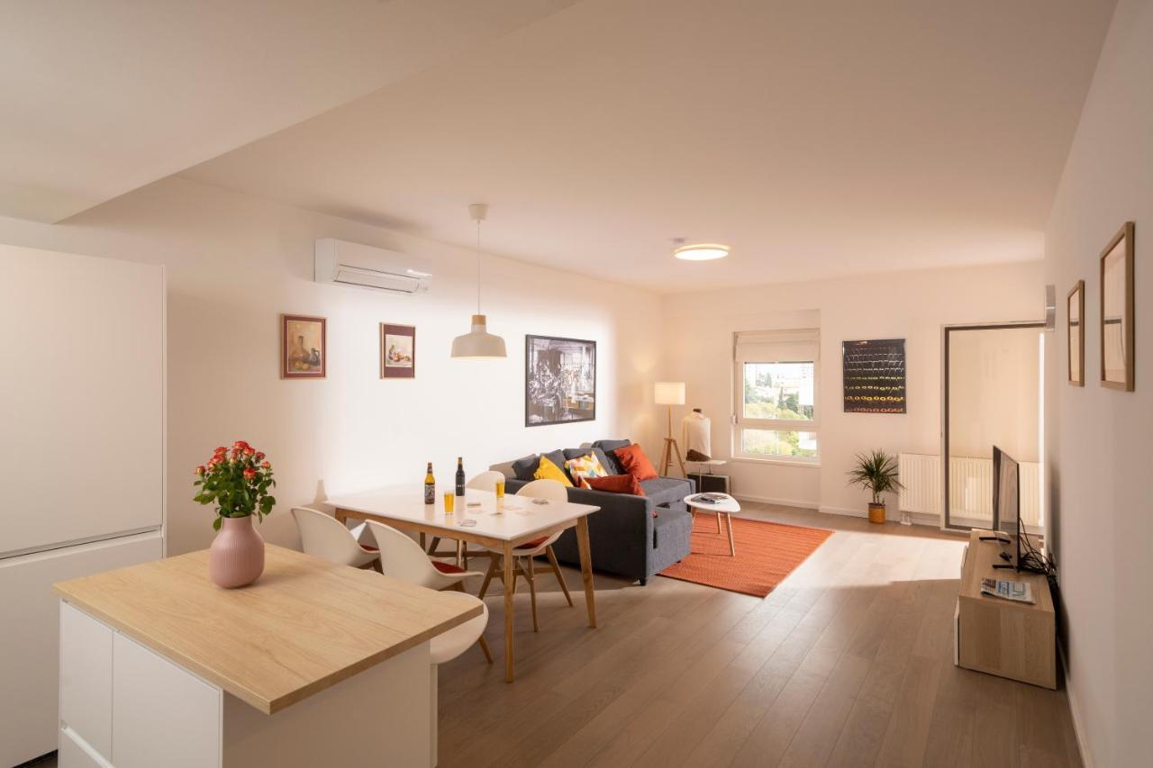 Mannequin: Sea View, Private Parking In The Garage Apartment Rijeka Bagian luar foto