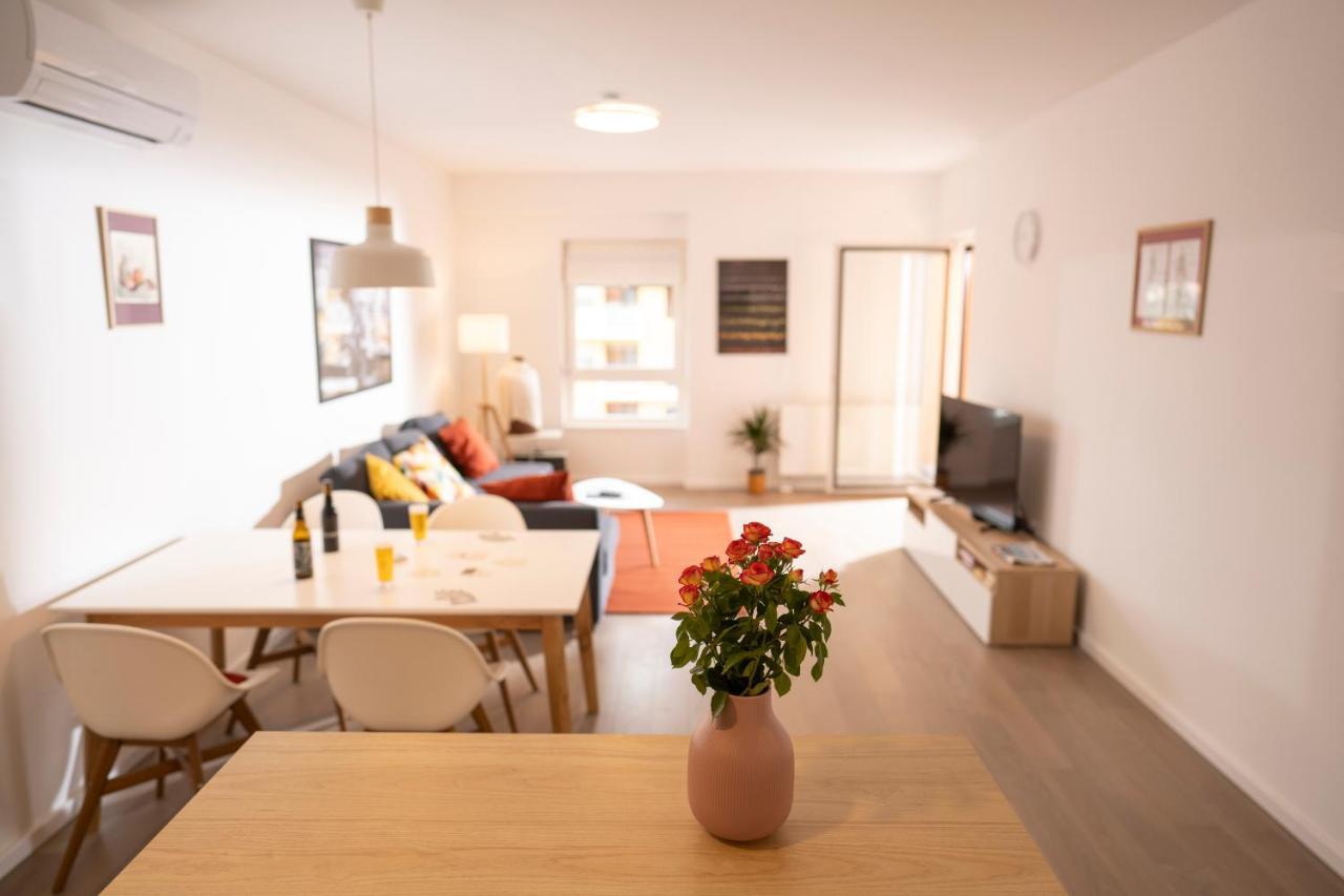 Mannequin: Sea View, Private Parking In The Garage Apartment Rijeka Bagian luar foto